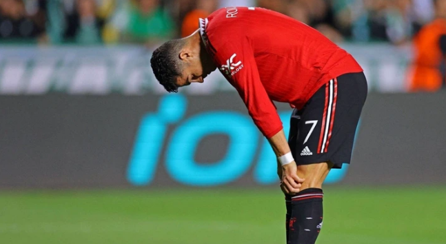 ronaldo-is-finished-manchester-united-star-mocked-by-fans-after-firing-blanks-against-omonia-nicosia