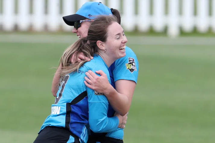 wellington-and-dottin-help-adelaide-strikers-defeated-melbourne-renegades-women-by-8-wickets-in-wbbl-match-no-17th