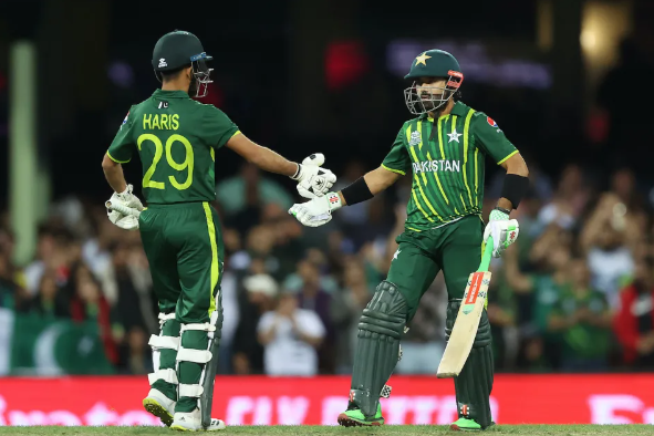 pakistan-beats-new-zealand-by-7-wickets-to-storm-into-the-t20-world-cup-2022-final